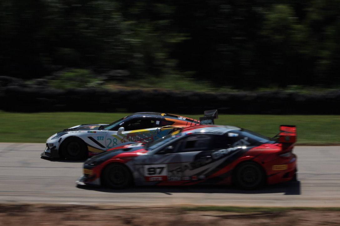 The #28 racing wheel to wheel